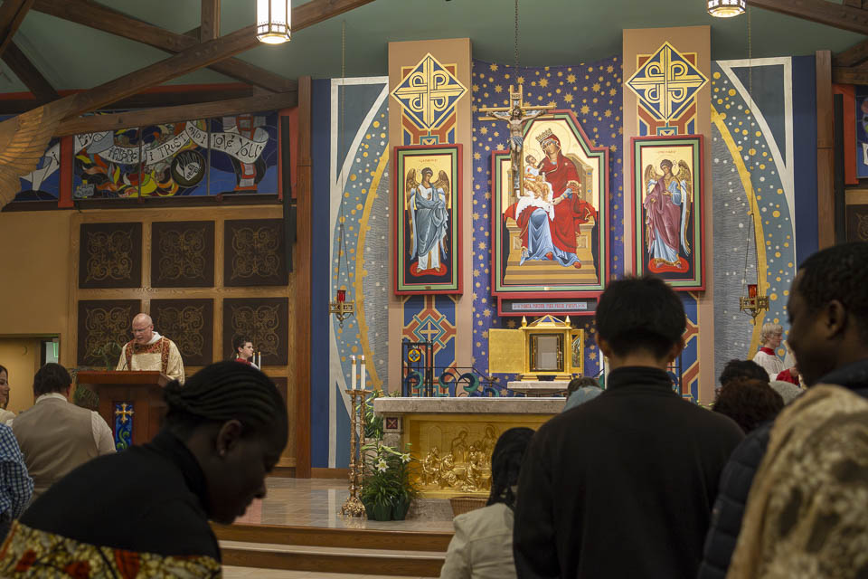 2026-StMary-EasterVigil (149 of 215).jpg